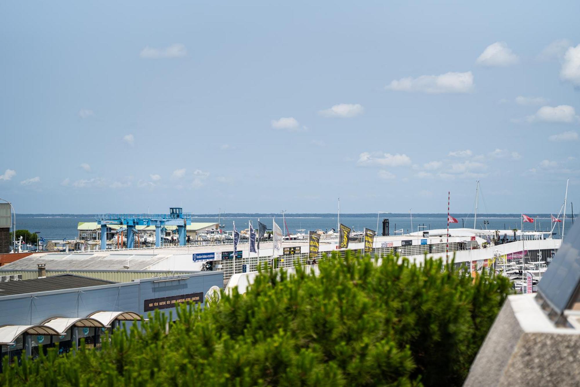 Piton Des Neiges - Nid Douillet Terrasse Vue Port Apartment Arcachon Exterior foto